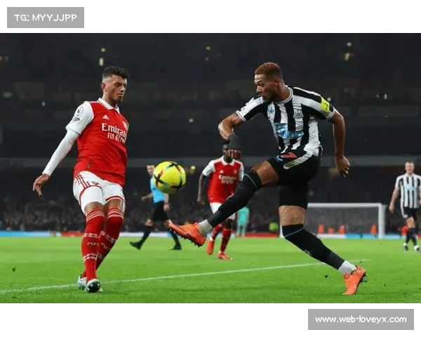 勒沃库森2-2纽卡斯尔,两队对攻场面精彩